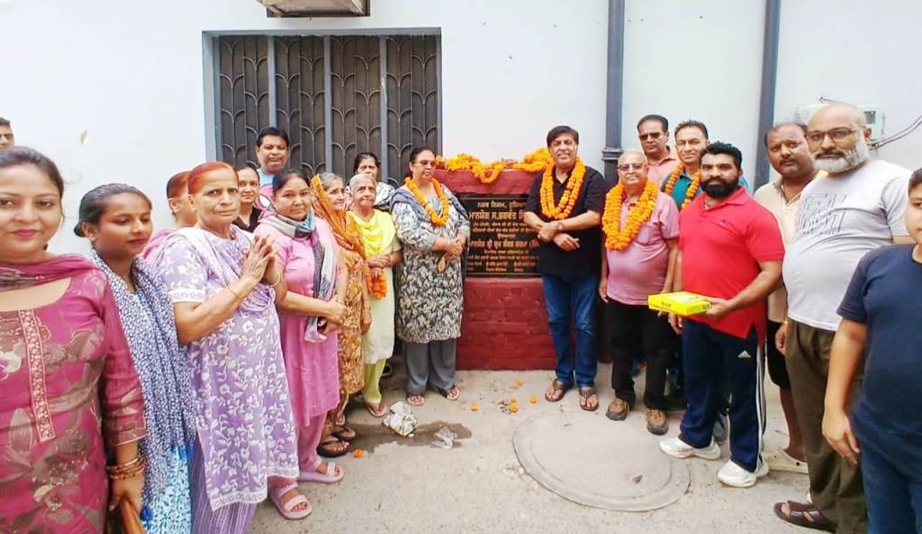 MLA Jimpa inaugurated the construction work of interlocking streets in Thathiara Mohalla of Bahadurpur